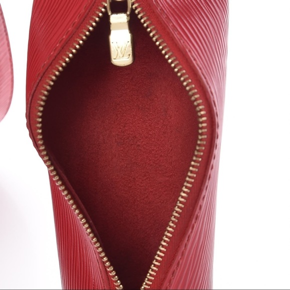 Louis Vuitton Soufflot Epi Red Leather - Picture 6 of 7